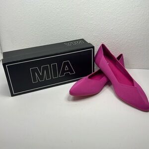 Mia Shoes Kerri Flats in Hot Pink Stretch Knit With Box Women’s Size 9M